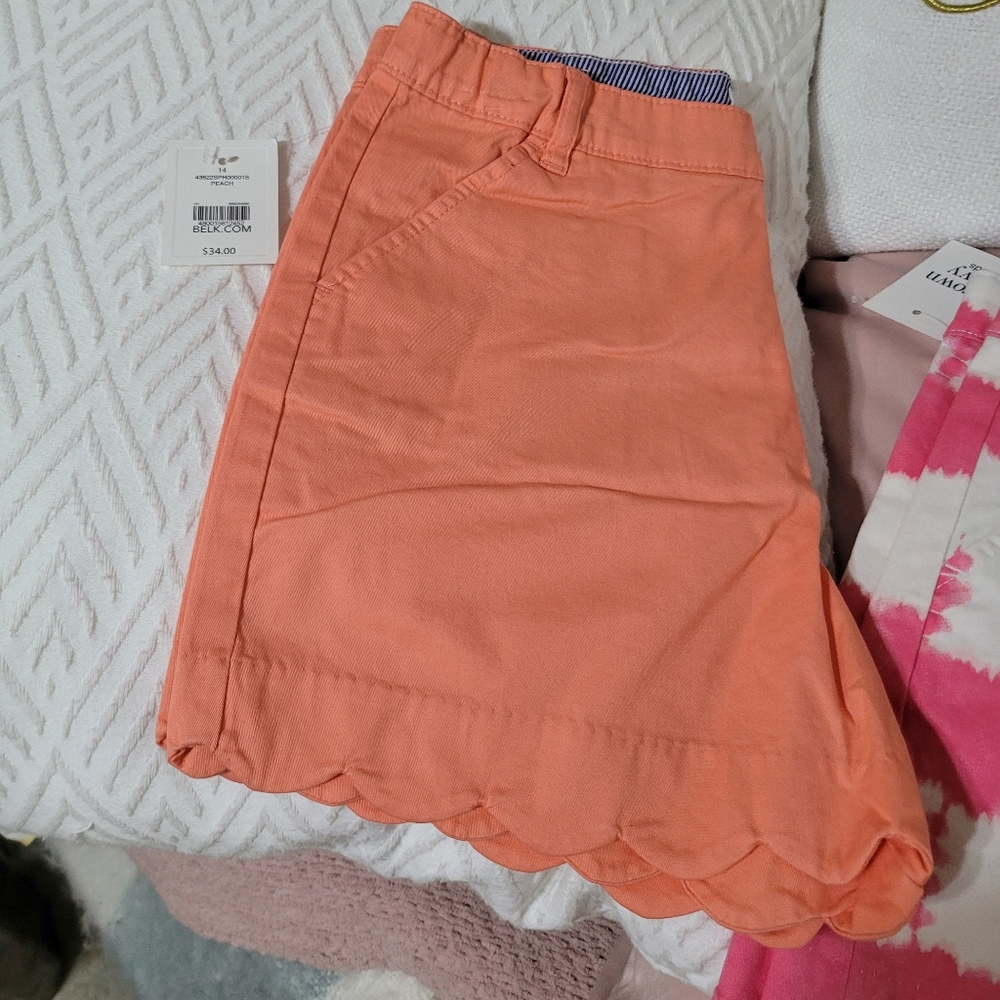 NWT Crown & Ivy Orange Scalloped Hem Shorta
